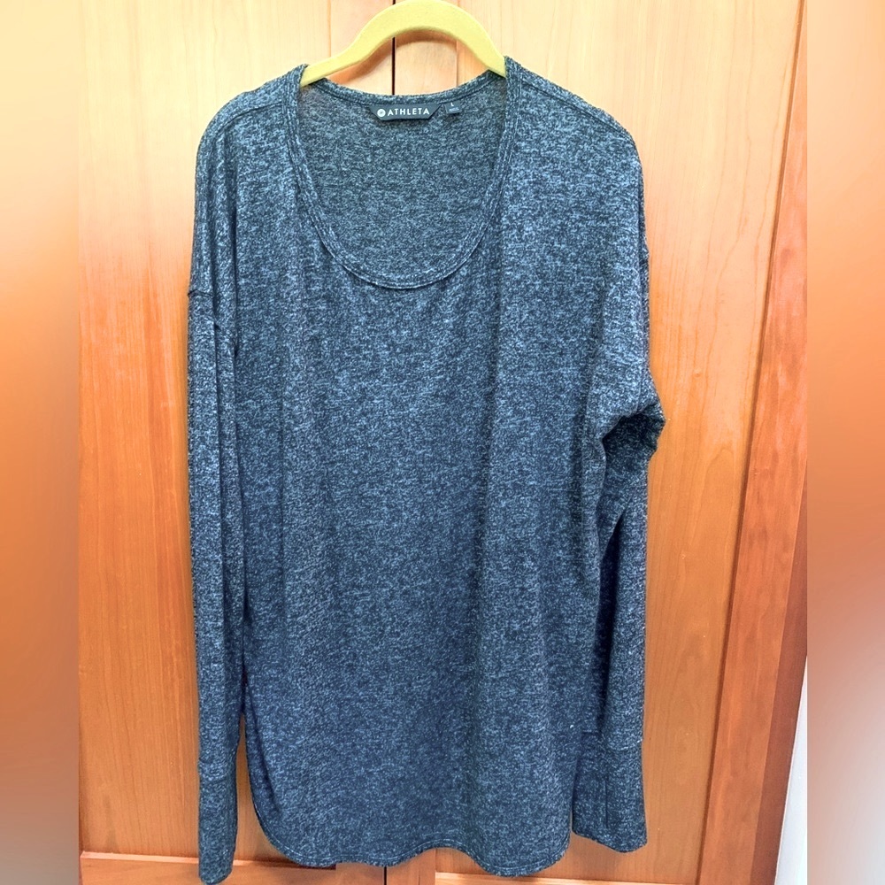 Athleta L soft long sleeve scoop neck shirt, black / grey yummy